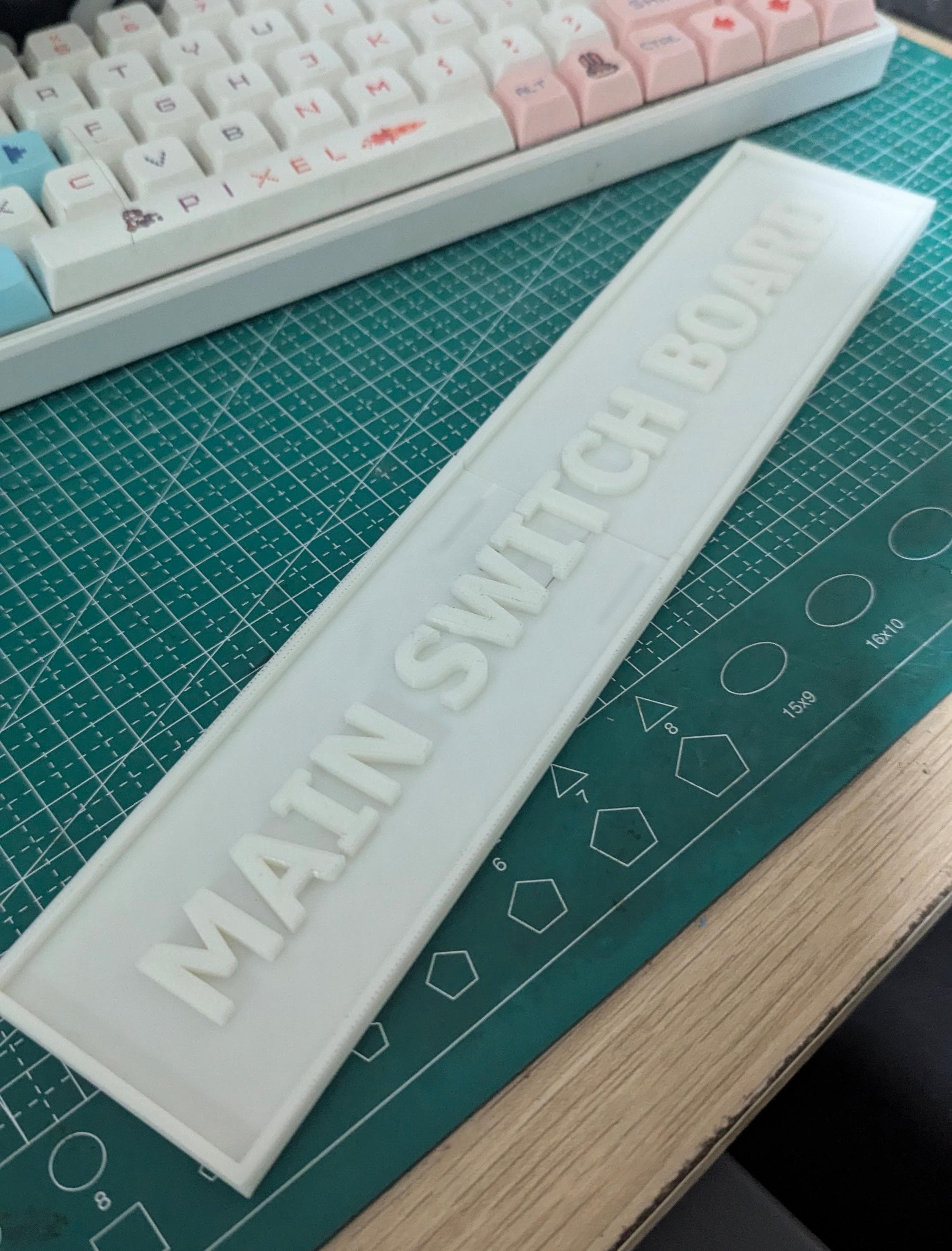 MAIN SWITCH BOARD label plate